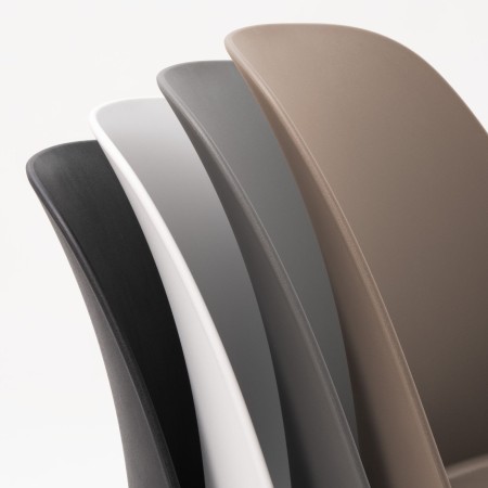 Dossiers de la chaise Haali en plusieurs couleurs