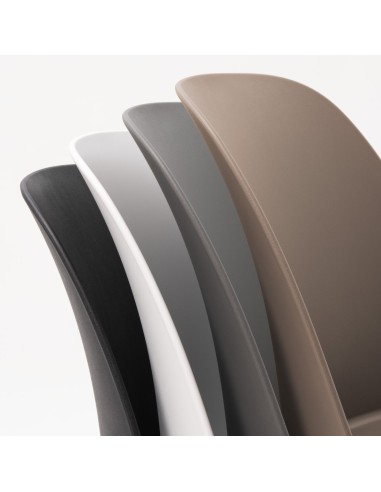 Dossiers de la chaise Haali en plusieurs couleurs