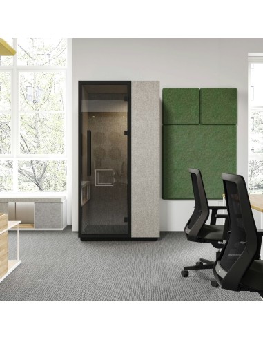 Vue latérale de la cabine acoustique Quadra au design minimaliste. - Quadra