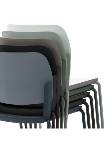 Divers coloris de la chaise VOLO 215 empilés