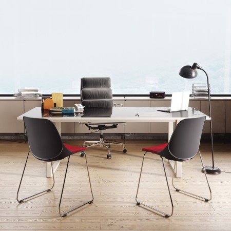 Chaises de conférence en bureau Eggo pieds luge 271