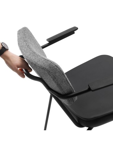 Zoom sur accoudoirs ergonomiques chaise Epocc EP 220