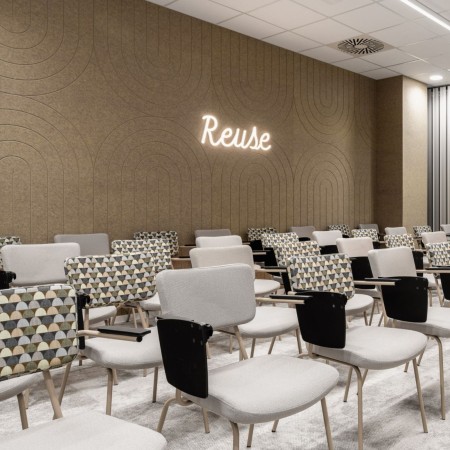 Chaise Epocc EP 220 – mobilier professionnel au style rétro chic