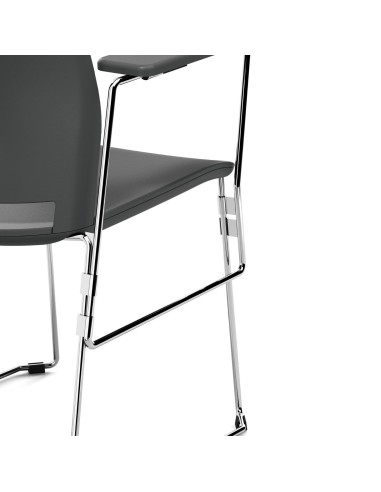 Vue détaillée du piètement luge chromé FD 271 avec connexion pour tablette écritoire