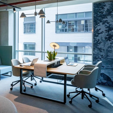 Chaise de réunion Flos pour open space moderne