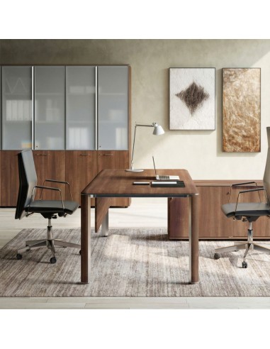 Bureau de direction Iulio en finition noix de Bali avec armoire de rangement intégrée
