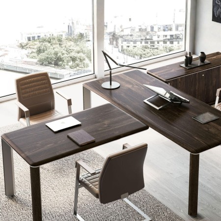 Bureau de direction Ilio en finition bois foncé avec terminal frontal