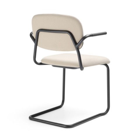 Chaise Hens HS 230 4N tapissée – dossier bas et accoudoirs PUT, structure traîneau de dos