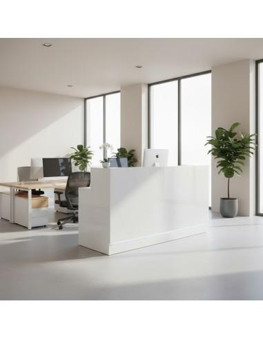 Banque d'accueil dans bureau lumineux