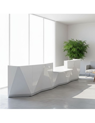 Meuble de réception blanc dans petit espace d'accueil