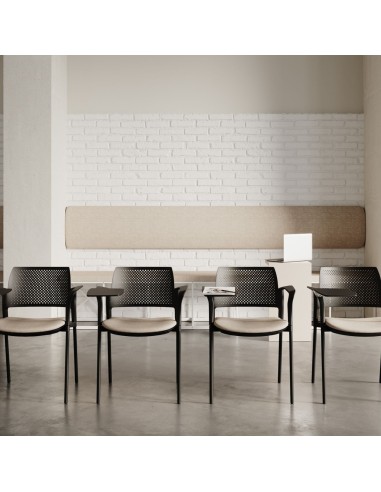 Kyos KY 220 noire alignée pour salle de formation