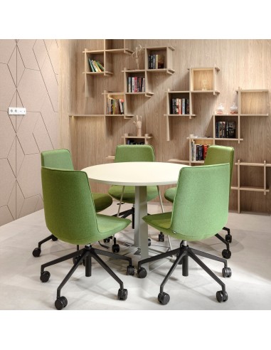 Chaise de réunion pivotante Lumi LM 5R1 vertes autour d'une table