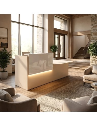 Meuble de réception dans une entrée d'hôtel avec fauteuils