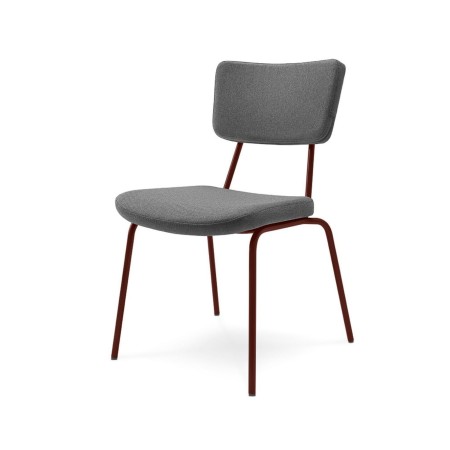 Chaise Epocc EP 215 vue de face – structure rouge et tissu gris