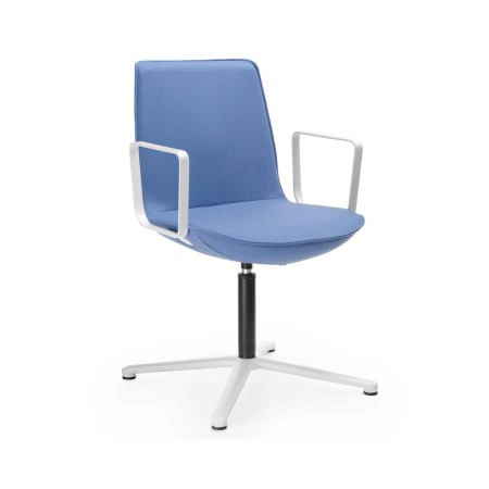 chaise de réunion Lumi 4C1 bleue avec accoudoirs et piétement étoile blanc