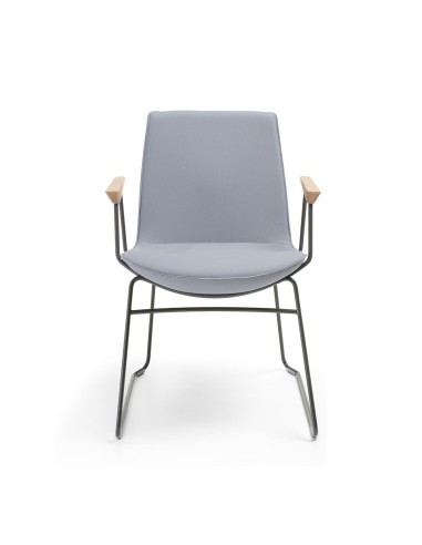 Chaise de réunion Lumi avec accoudoirs en bois verni gris tissu premium de face