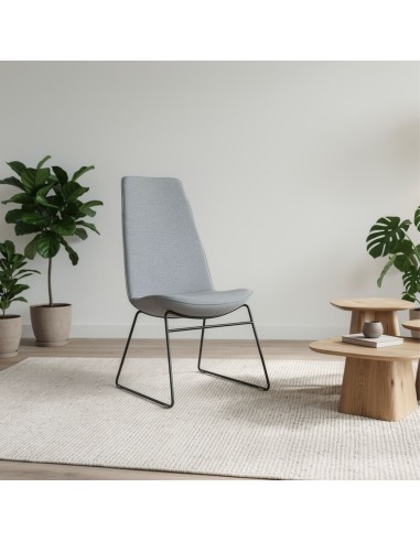 Chaise design premium Lumi pour entreprise suisse et espaces lounges