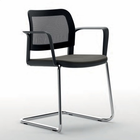 Chaise Volo avec accoudoirs intégrés pour salle de réunion professionnelle dossier en maille