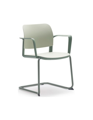 Chaise Volo avec accoudoirs et pieds luge pour un espace professionnel moderne