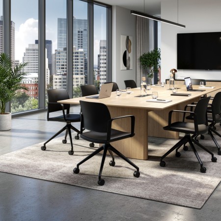 Bureau bernois avec chaises Volo à roulettes pour espaces professionnels