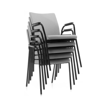 Chaises mate empilées pour espaces professionnels stockage efficace