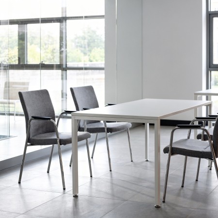 Chaise de conférence Mate MT 220 pour entreprises et espaces tertiaires 2