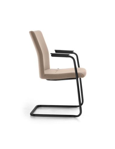 Chaise Mate 230 de profil pour espaces pros suisses