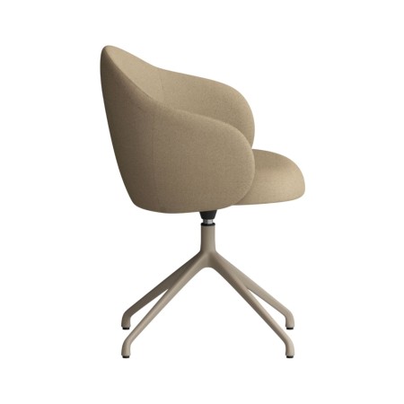Chaise Volta pivotante beige, silhouette latérale mettant en valeur la courbure du dossier et l’assise rembourrée - Volta