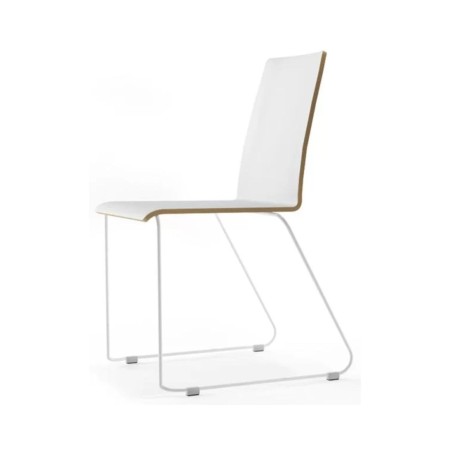 Profil de la chaise visiteur Moon Wood avec base blanche minimaliste – Moon Wood