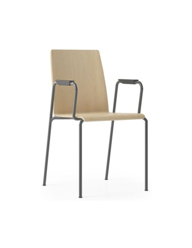 Chaise Moon Wood avec accoudoirs sur fond blancs – Moon Wood