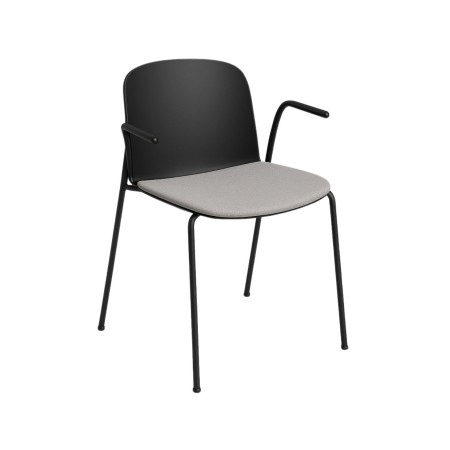 Chaise Relief avec assise en tissu gris et accoudoirs ouverts, piètement noir, design fin