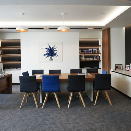 Chaise de réunion Orte Wood 3DH 715 avec piètement bois et assise tapissée 2