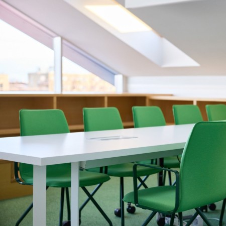 Chaise professionnelle Orte AH 260 pour salle de réunion et flex office