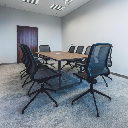 Chaise de réunion Ovidio pivotante en résille respirante noire 2