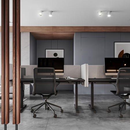 Espace de travail collaboratif à Berne avec chaises Ovidio hautes de gamme confort de luxe