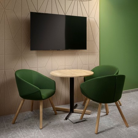 Fauteuil de réunion lounge OX W 740 verts en espace d'accueil d'entreprise sédunoise