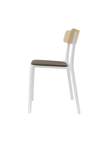 Chaise Ruelle – Confort professionnel avec son coussin d’assise en tissu et son dossier en bois naturel