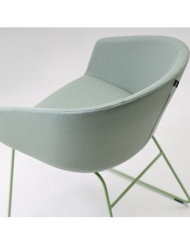 Vue de haut de la chaise lounge compacte Oxco avec pieds en luge