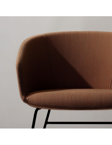 Zoom sur l'assise compacte et confortable de la chaise de conférence Oxco small