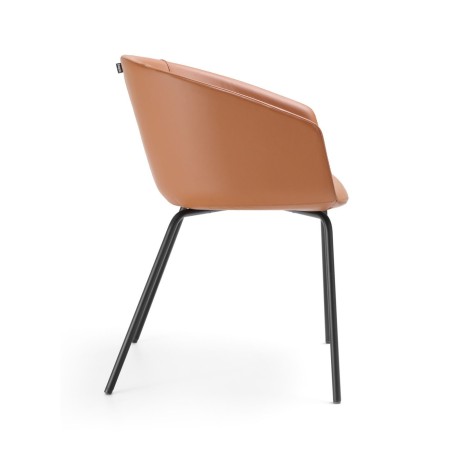 Vue de profil de la chaise brune Oxco sur 4 pieds design confort