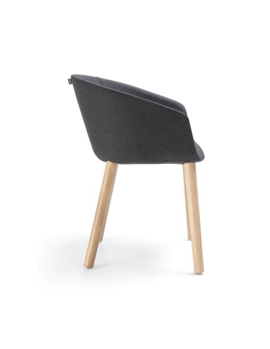 Chaise noire pour espaces d'accueil avec pieds en bois massif tissu confortable et ambiance chaude