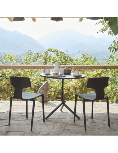 chaise de réunion polyvalente, robuste, empilable, adaptée aux collectivités et à l’extérieur Split en terrasse