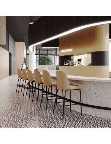 Bar avec chaises design haut de gamme hôtellerie design Flos