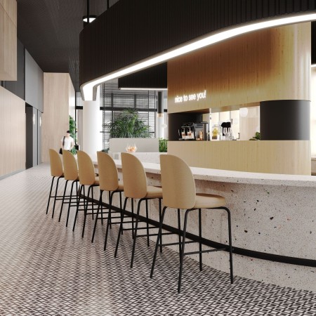 Bar avec chaises design haut de gamme hôtellerie design Flos