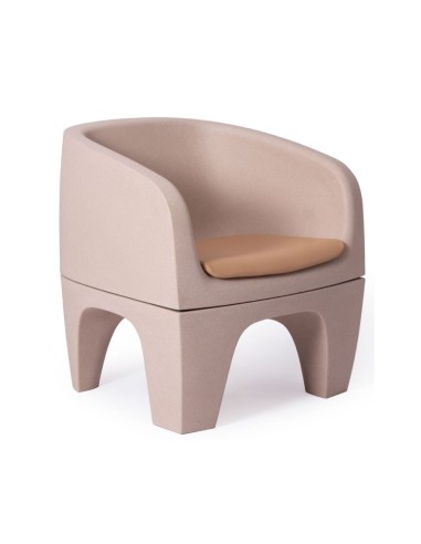 Fauteuil Gummy Bear en plastique recyclé rose clair, vue de trois quarts avant – Gummy Bear