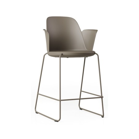 Chaise haute Haali pour tables 900mm en restauration ou coworking