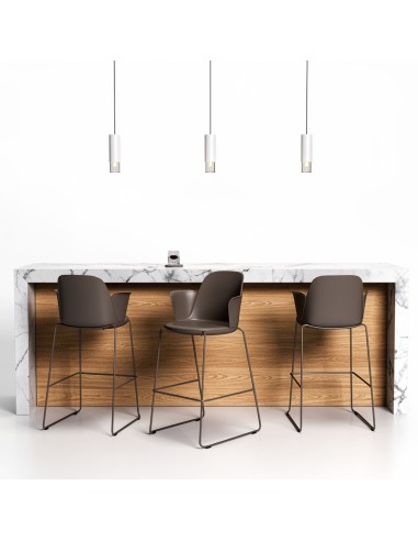 Tabouret de bar professionnel avec coque plastique pour espaces pros suisses Haali