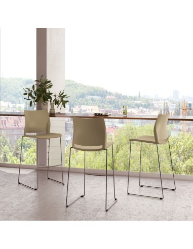 Chaise Haute Fendo avec pieds en métal luge pour office et espaces de restauration en Suisse