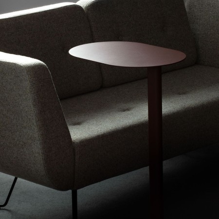 Table d’appoint ovale intégrée à fauteuil lounge - Ovall