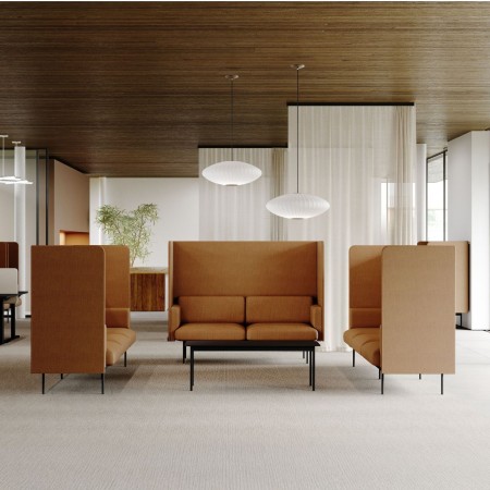 Table basse en situation dans espace lounge - Fora